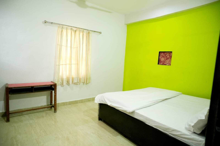 Bedroom 3, Shri Gauraj Dham Vrindavan, Mathura