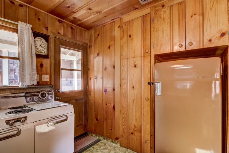 Interior 2, 3993c Cedar Lake Tahoe 2 Bedroom Cabin by RedAwning, El Dorado