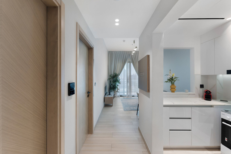 Private kitchen 4, Elegant 1BR Stay in Binghatti Heights, Dubai