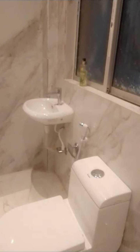 Bathroom amenities, A28 Orange Bricks, Kolkata