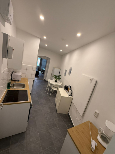 Private kitchen 3, Stylish 1BR Apt  Walk to Schonbrunn, Wien
