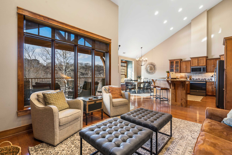 Others 5, Penthouse 7 on Taneycomo - Chic Waterfront Condo!, Taney