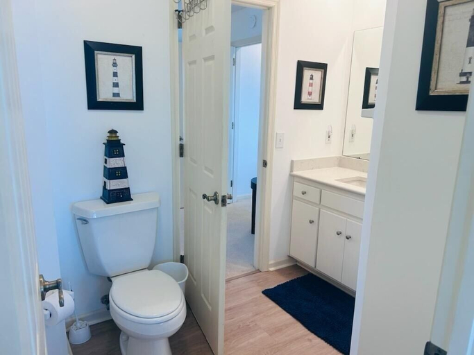 Bathroom 4, Libby's Lookout 4 Bedroom Home by RedAwning, Brunswick