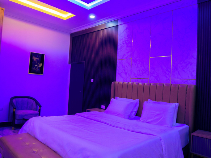Room 4, X Best Apartments, Bwari