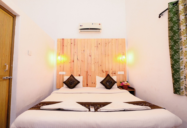 Bedroom 3, Harbor Court Vagator, North Goa