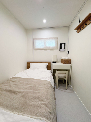 Bedroom 4, Ribini House, Yeongdeungpo