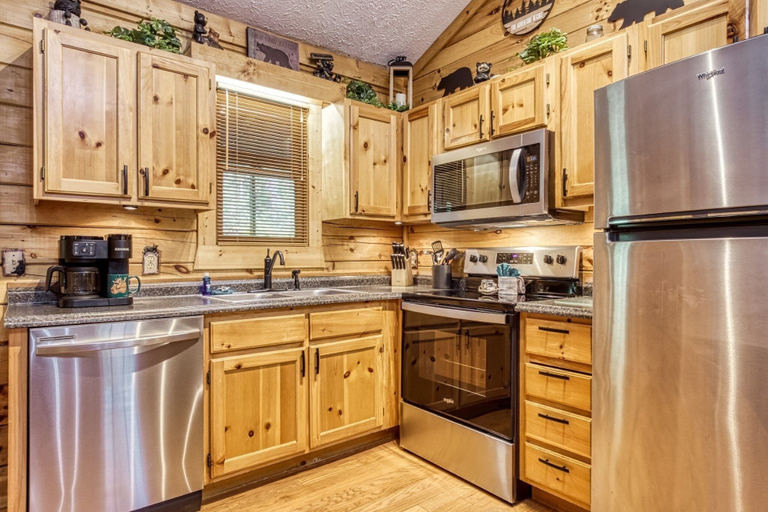 Private kitchen 4, Er80 - Can't Bear To Leave 2 Bedroom Cabin, Sevier