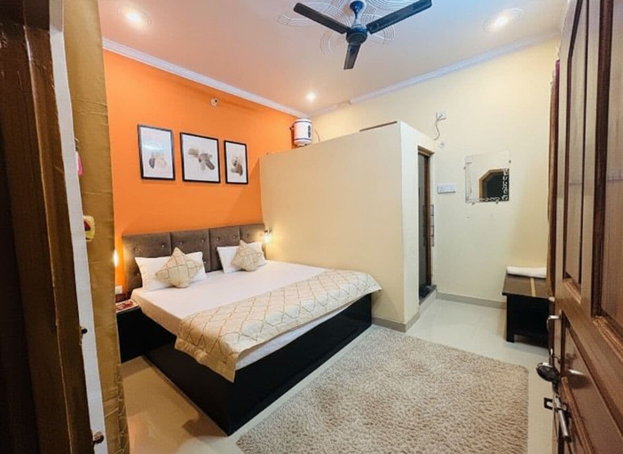 Room 4, HOTEL JS INN, Faizabad