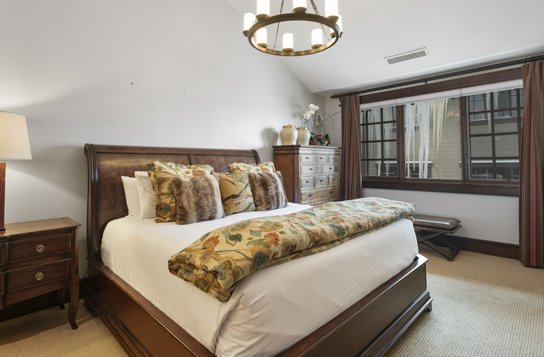 Room 4, Arrowleaf Lodge - Two Bedroom Condo #401 by Deer Valley Resort, Summit
