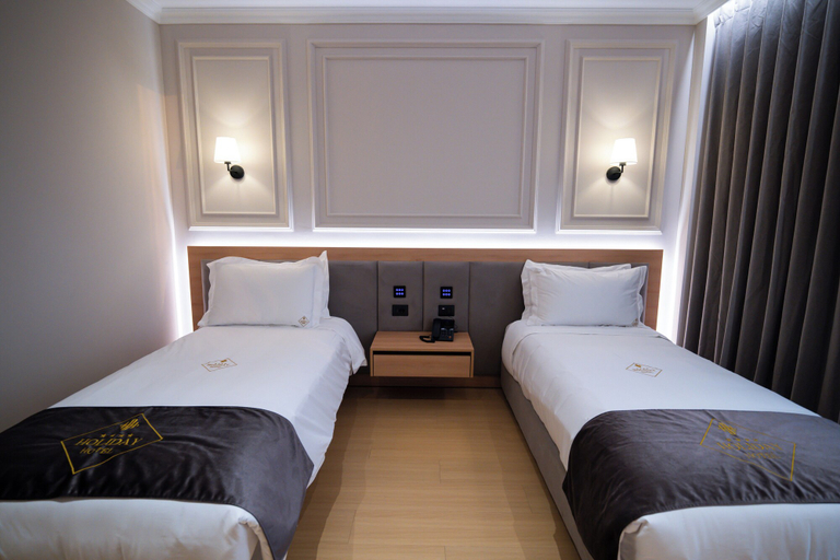 Bedroom 2, Holiday Hotel, Tirana