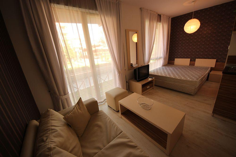 Bedroom 3, Rainbow Aparthotel, Nesebar