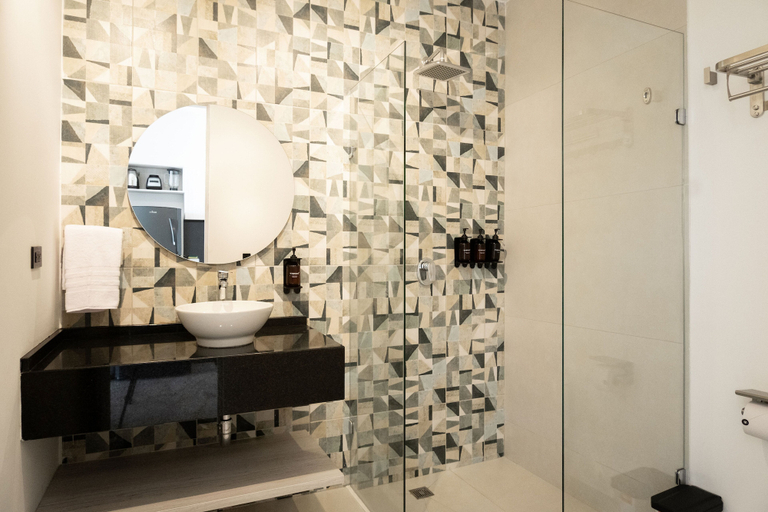 Bathroom 4, Muralla by Wynwood House, Cartagena de Indias