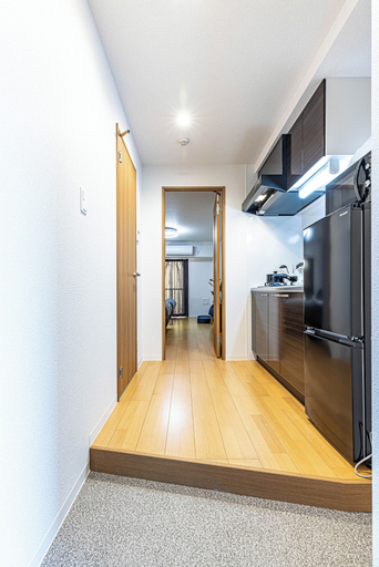 Room 5, b&Tengachaya, Osaka