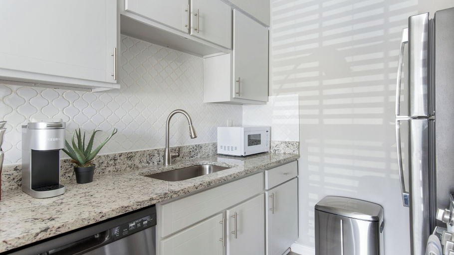 Private kitchen 5, Landing Apartments San Antonio Northeast, Bexar