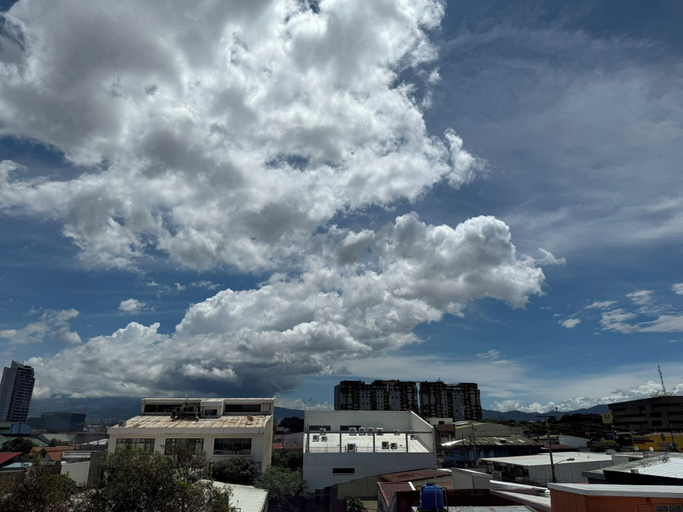 Exterior 2, Sabana Urbana, San José