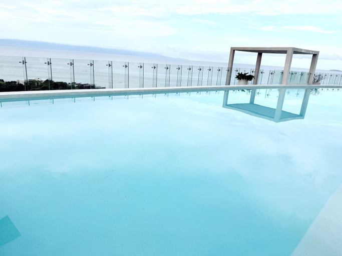 Pool 4, Bolongo 3BR Your Exclusive Oceanfront Escape, Compostela