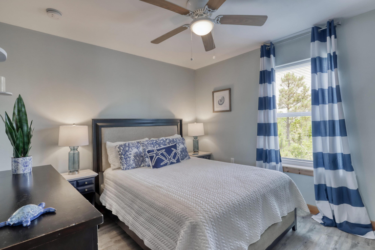 Primary image 1, Whitesands Beach House, Baldwin