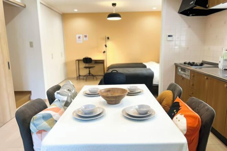Room 1, Arashi - Tamatsu - Near Osaka Castle & Tsuruhashi Station, Osaka