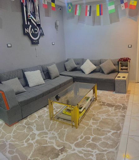 Others 5, NADA - HOTEL, 'Abdin