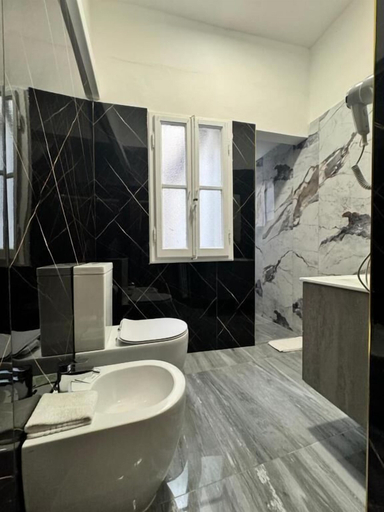 Bathroom 5, La Finestra su San Lorenzo, Florence