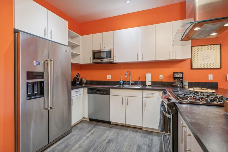 Room 3, Sunstone Suite - 202, Multnomah