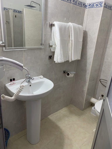 Bathroom 3, Hotel Chaouen, Chefchaouen