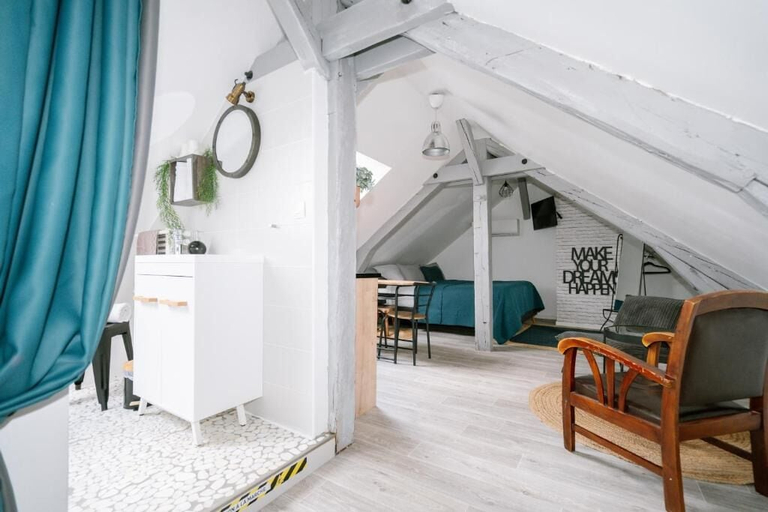 Bedroom 2, Les Glycines de Monchy, Oise