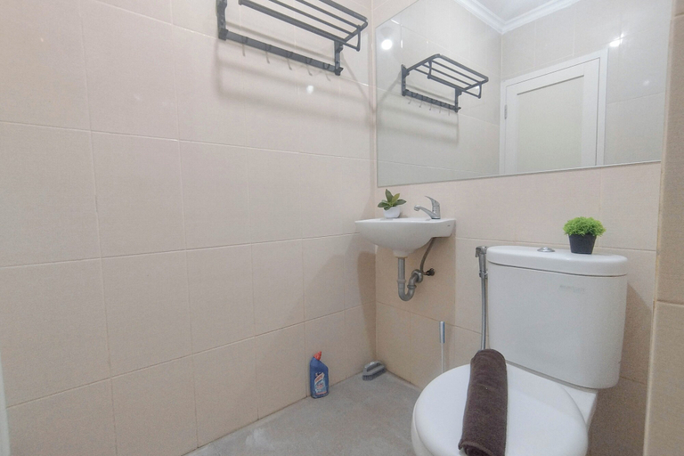 Bathroom 4, 2Br Near Iph School At Bale Hinggil Apartment, Surabaya