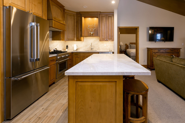 Private kitchen, Luxury Three Bedroom Suite with Three Kings 3 Suite, Summit