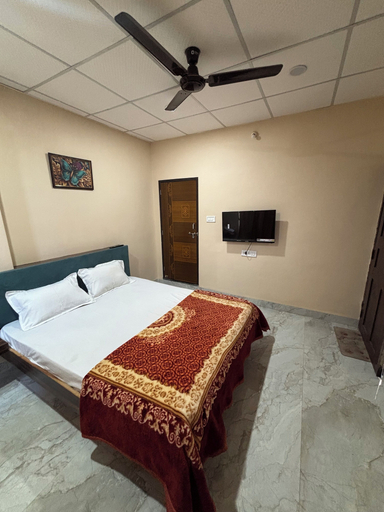 Room 4, SHRI KRISHNA HOTEL, Dewas