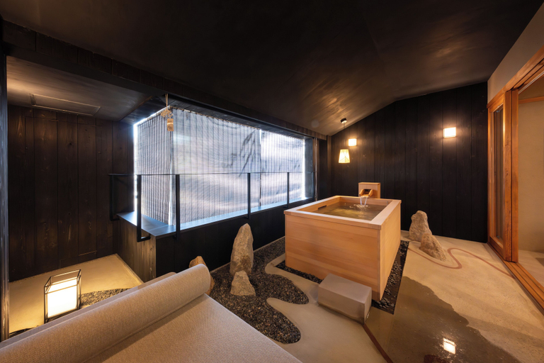 Room 5, Nazuna Kyoto Nishi Honganji, Kyoto