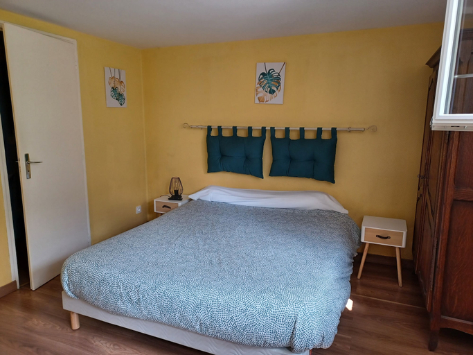 Room 5, AC Logements, Côte-d'Or