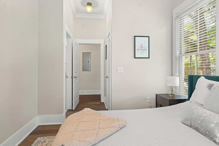 Room 4, The Peach House- Near Downtown, Chatham