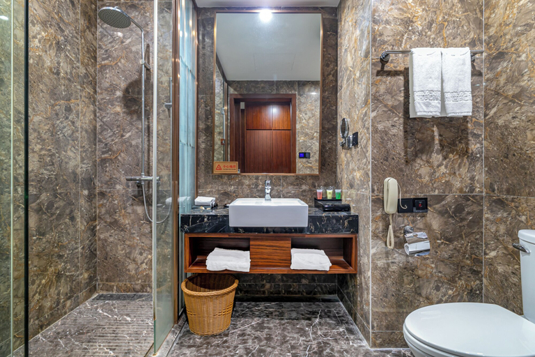 Bathroom, Hongzhou Century Hotel, Guangzhou