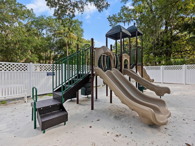 Children's play area - outdoor, Sea Crest Surf & Racquet Club, Beaufort