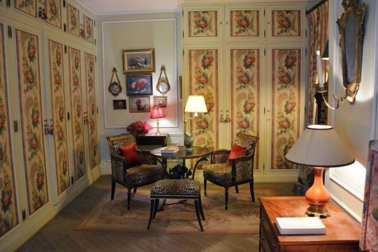 Interior 4, Elegant 3 Bedroom Apt Near Eiffel Tower - Alma, Paris