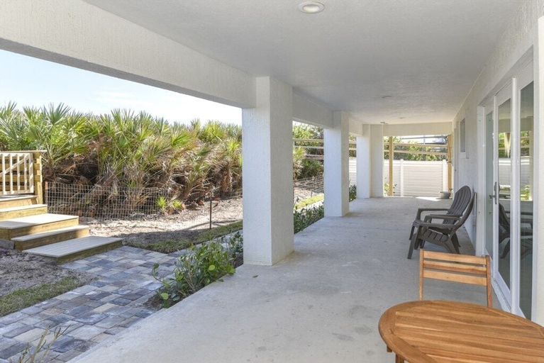 Terrace/patio 4, The White House on Flagler Beach - Unit 11, Flagler