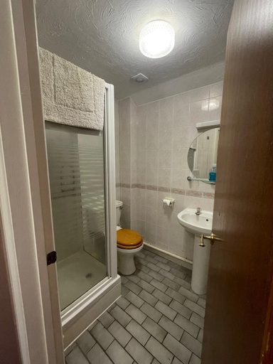 Bathroom 3, The Prince of Wales, Cambridgeshire