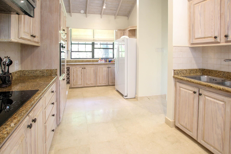 Private kitchen 5, Coral Gables 3 Bedroom Home