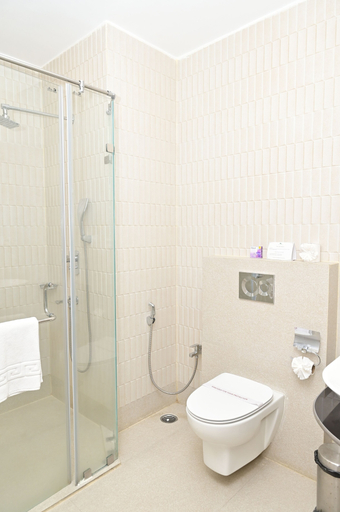 Bathroom 5, Finns Weaver Resort Kaziranga, Golaghat