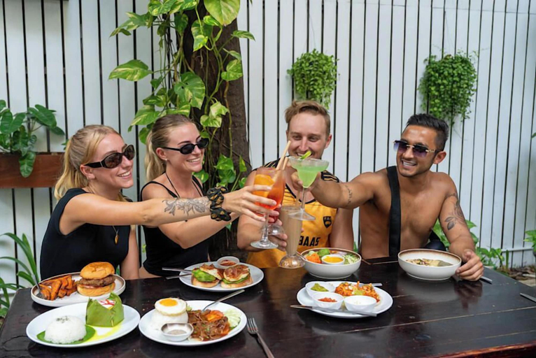 Food & Drinks 5, Mad Monkey Kampot, Kampot