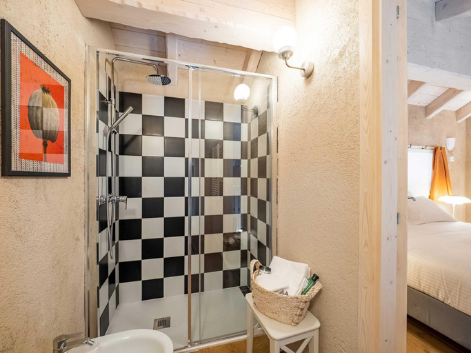Room 3, Green Lodge - Apartment 6 - 1 BR 1 Bath, Novara