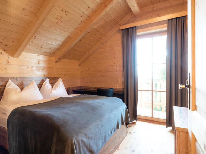 Room 2, Holiday Home in Stefan in the Lavanttal With Sauna, Wolfsberg