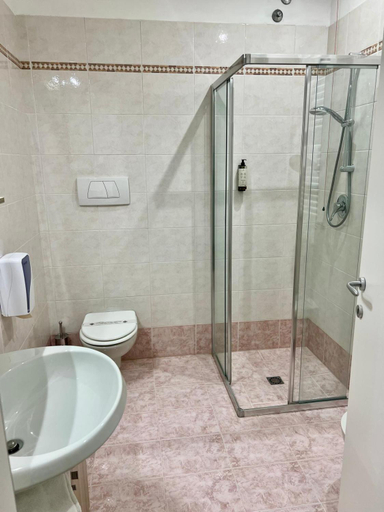 Bathroom 3, Il Grifo Hotel e Bisteccheria Toscana, Siena