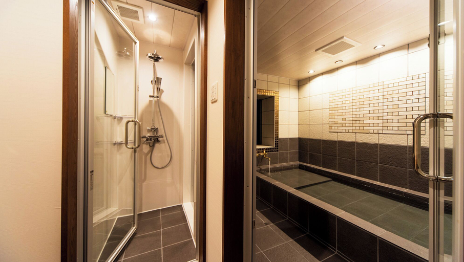 Bathroom 3, Sennentei, Yurihama