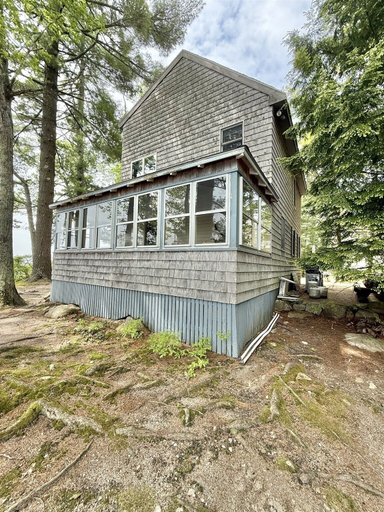 Exterior 3, Paradise Point Limit 10 4 Bedroom Cottage by RedAwning, Cumberland