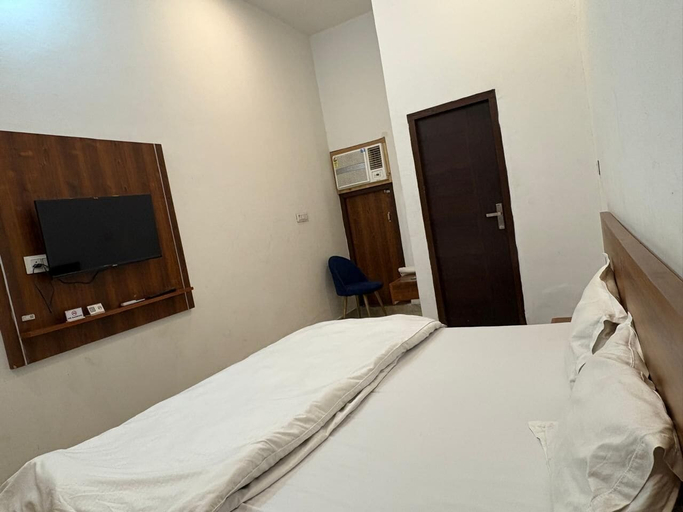 Bedroom 4, Hotel AVG Palace, Alwar