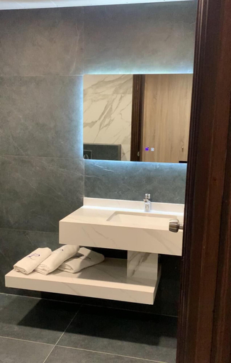 Bathroom 4, President Hotel, Kasrouane