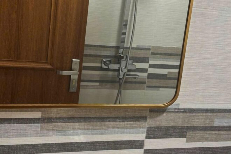 Bathroom 2, Moonstone Homestay And Cafe Vinhomes Ocean Park 2, Văn Giang