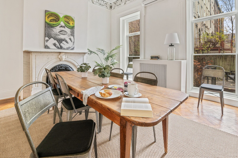 Room 2, Adelphi I 3BR Ft Greene w Backyard Patio Porch, New York